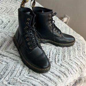 💗DR.MARTENS Zavala Lace-up Boot💗